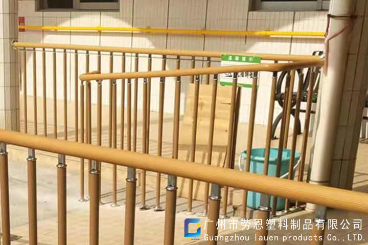 【佛山順德】無障礙坡道扶手，讓殘障老人們的出入更安全！